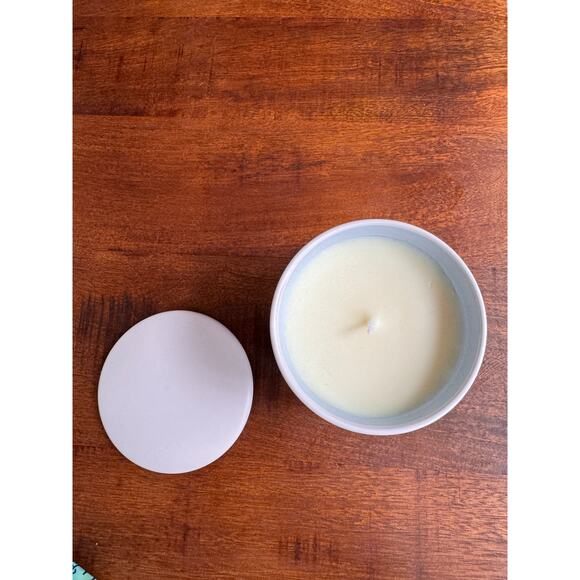 Jonathan Adler Fleur De Sel White Ceramic Jar-Lid Refill Scented Candle NEW - Picture 2 of 3